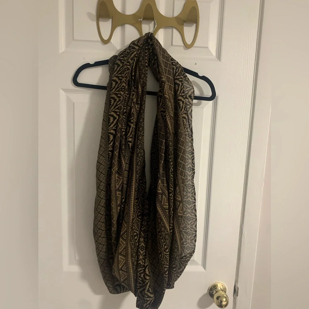 Infinity Scarf - Picture 2 of 2